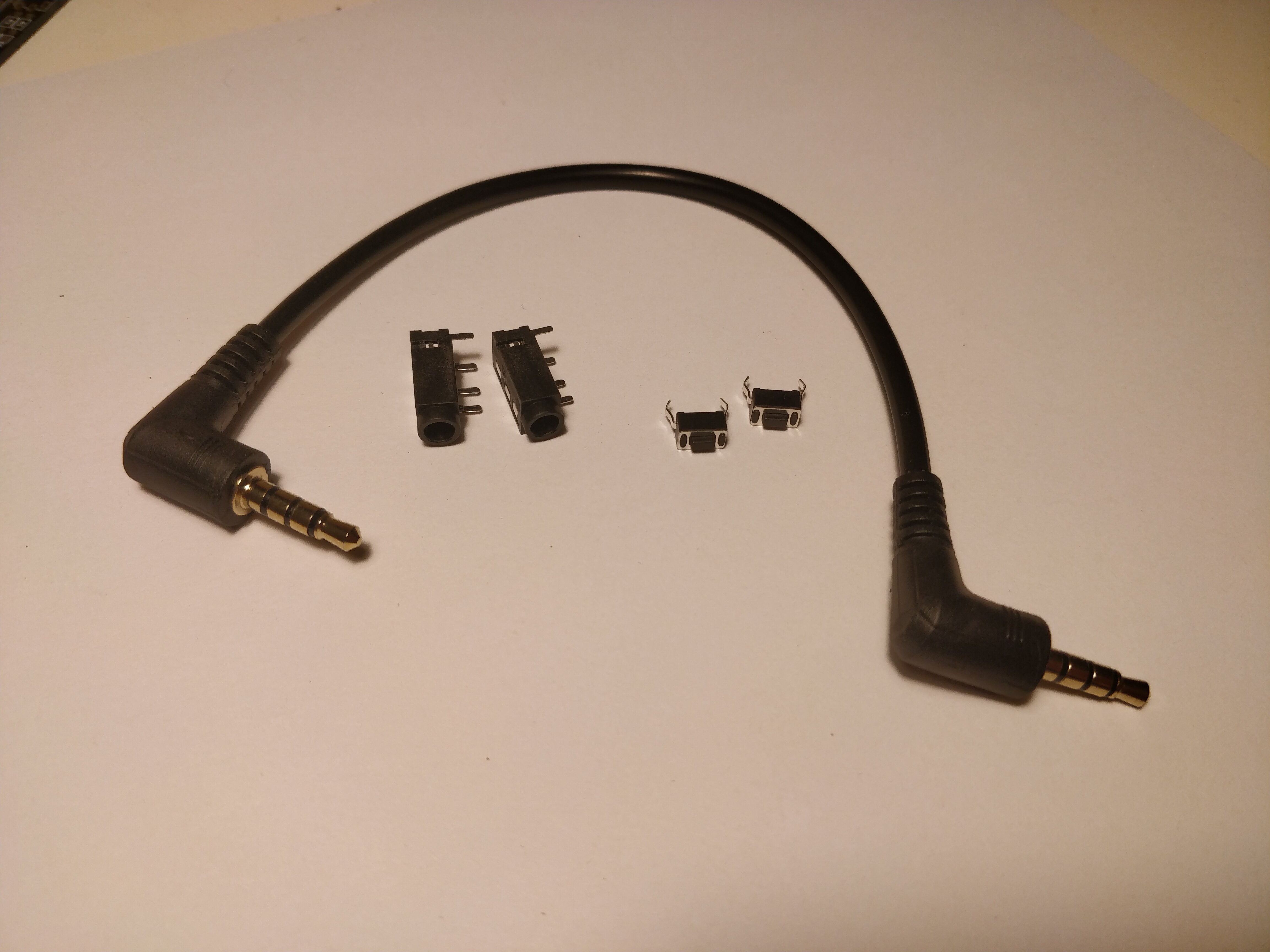 TRSS cable, female connectors and buttons